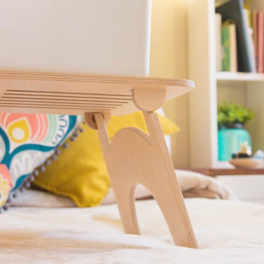 laptop-table-bed-desk-deskstand